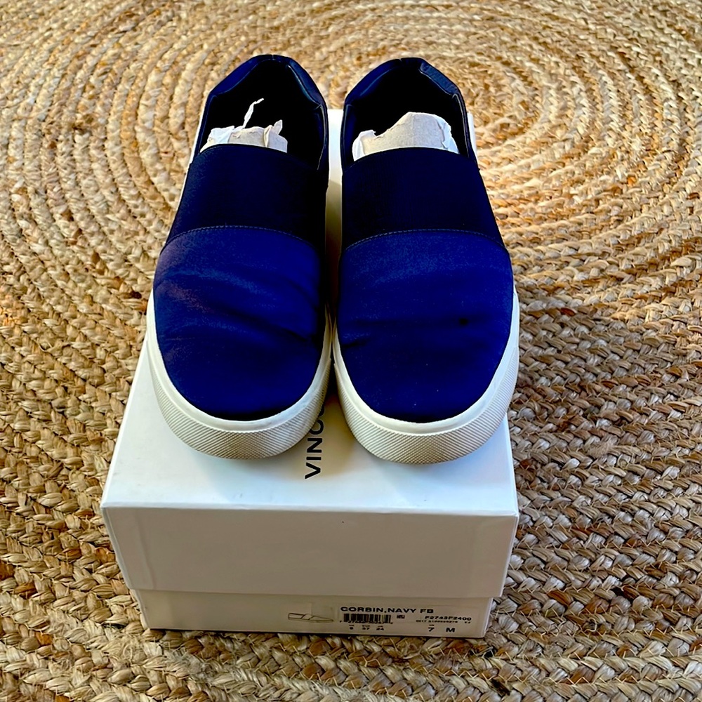 Vince Corbin navy sz 7